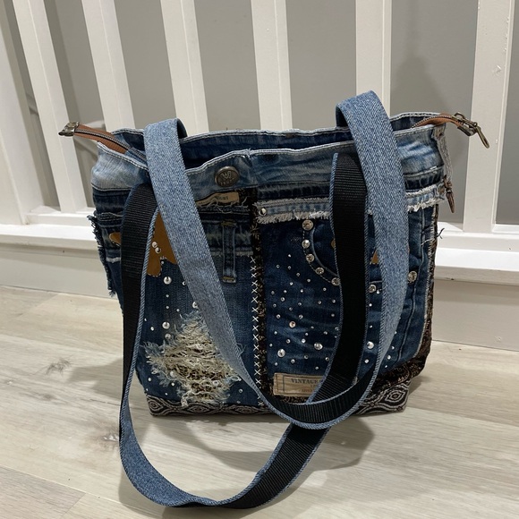 Denim patchwork shoulder bag upcycled jeans boho bag - Picture 2 of 15